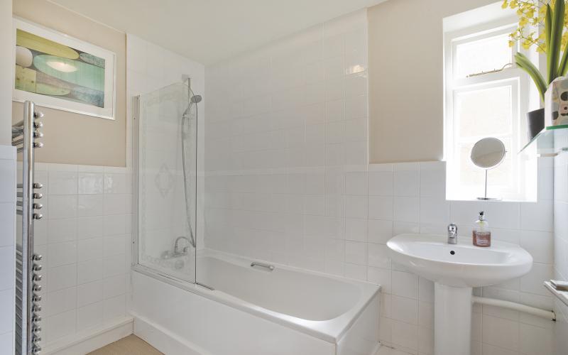 Modern bath room at Hereford Court in Harrogate