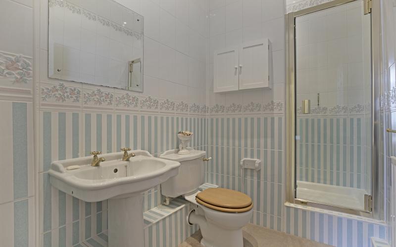 Ensuite shower room in Duchy Harrogate by Alexander Gibson Estate Agents